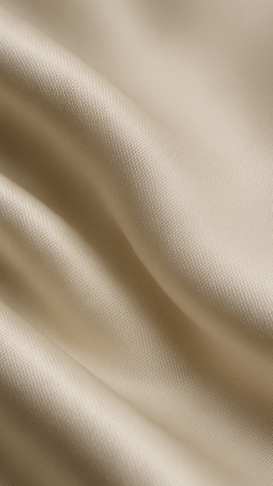Experience pure luxury with the sumptuous texture of Egyptian cotton sateen. Immerse yourself in elegance.